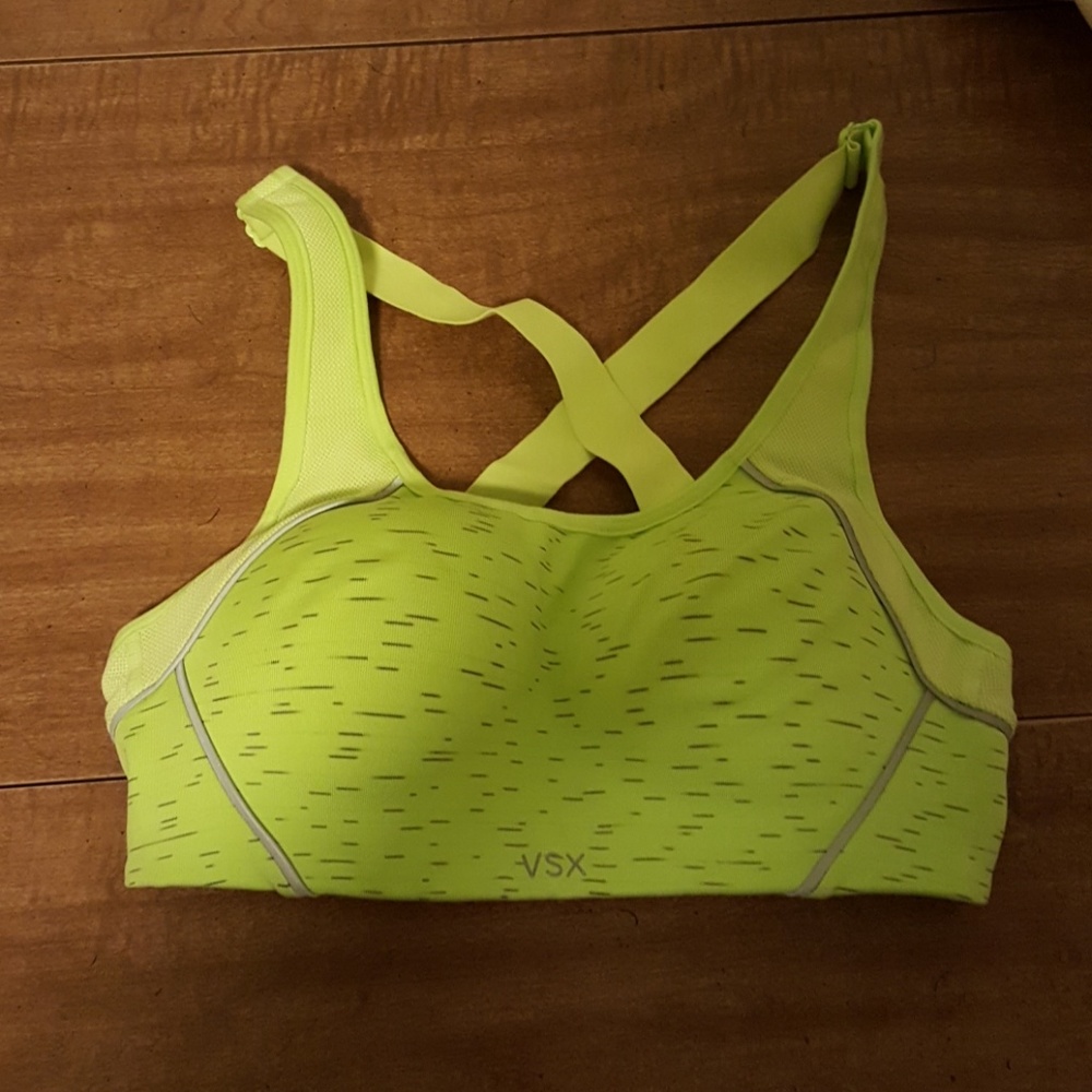 Victoria's Secret VSX Sports Bra 32B